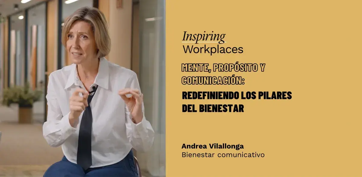 Una persona habla gesticulando, vestida con camisa blanca y corbata negra; a la derecha se lee: "Inspiring Workplaces"
