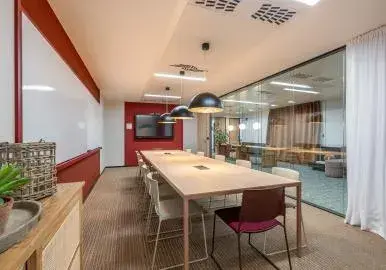 large table utopicus diagonal